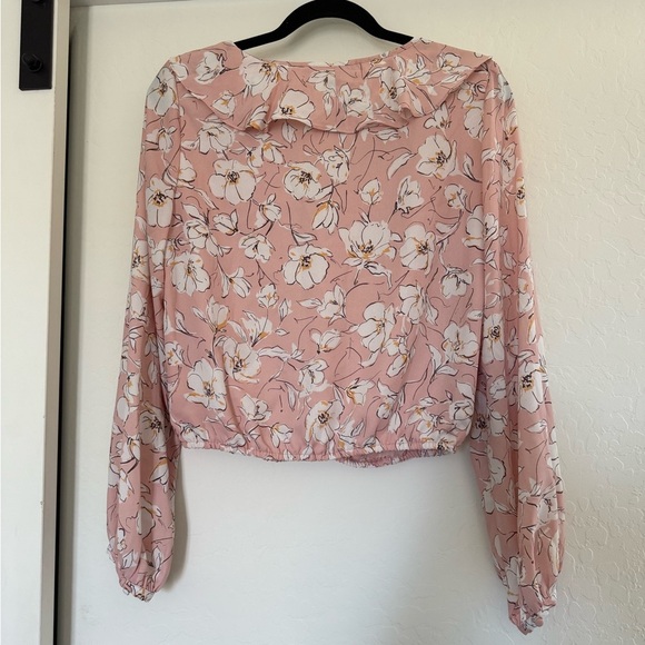 ASTR The Label Pink Floral Ruffle Blouse Button Blush Going Out Business Casual - Picture 4 of 6
